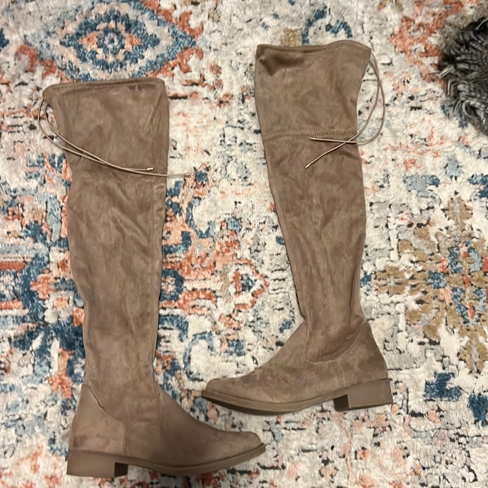 Shoe Dazzle Kiera Knee High Boot